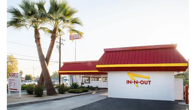 Savor the Iconic Taste: In-N-Out Burger in Hacienda Heights, CA